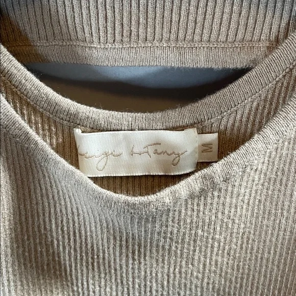 Chic Long Sleeve Beige Knit Dress - Picture 3 of 13